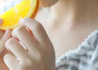 在“52吃瓜”网站上，竟然发现了我的前任？呃，这瓜有点咸…