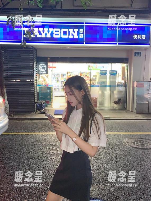 91吃瓜中心 91吃瓜中心:瓜太多没法吃?没关系,永久记录给你留着!