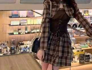 有人在zztt21.ccm网页上浪吗？我已经被迷住了啊！