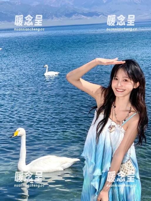 五一吃瓜 五一吃瓜的网页上,娜娜今天小心翼翼,只为活动气氛!