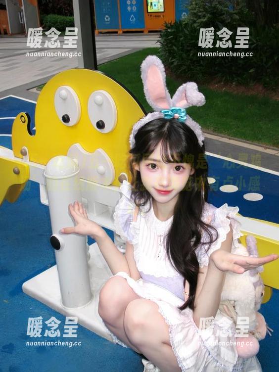 五一吃瓜 五一吃瓜网址不愧是‘心灵鸡汤’的在线版本,让我在浏览中有点小感动。