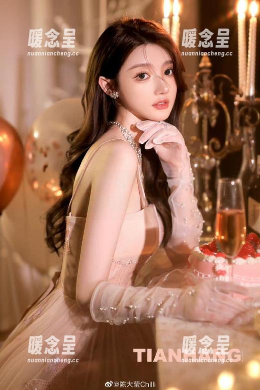 吃瓜17 你绝对想不到,观看吃瓜17里的那些网络爱情故事!