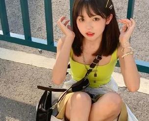 吃瓜51在线分享：看那条回家的路，瞬间涌来的思绪真复杂。
