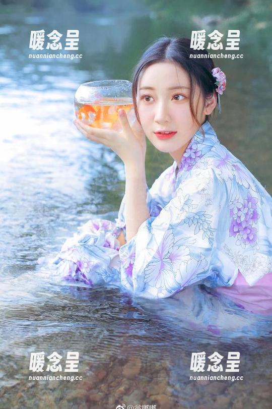 国产黑料 国产黑料苹果版一上线,在线观看的快乐就像泡泡茶,越期待越上头!