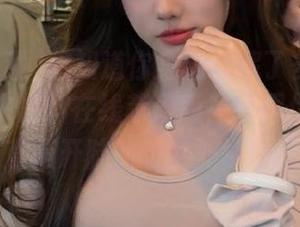 想知道你身边隐藏了多少黑资料？快来黑料在线苹果版！我跟你说，简直是开脑洞的世外桃源！